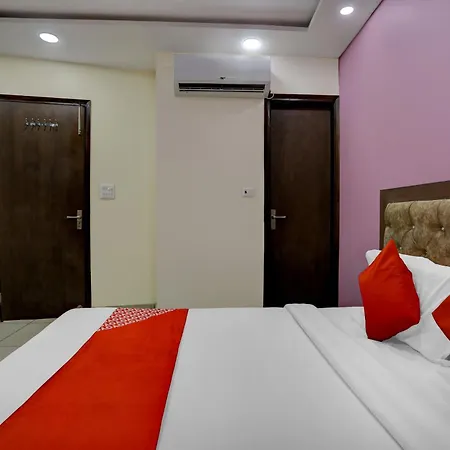 Hotel O The Paradise Inn